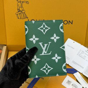 Alternative view of 320¥ Premium Full-Steel Wallet, Authentic Design, Top-Grain Cowhide, 163 Dynamic, Boutique-Style Packaging, Complete Set as Pictured: Packaging, Certificate of Authenticity, Copper Electronic Tag, Gift Bag! M26059 Dark Green